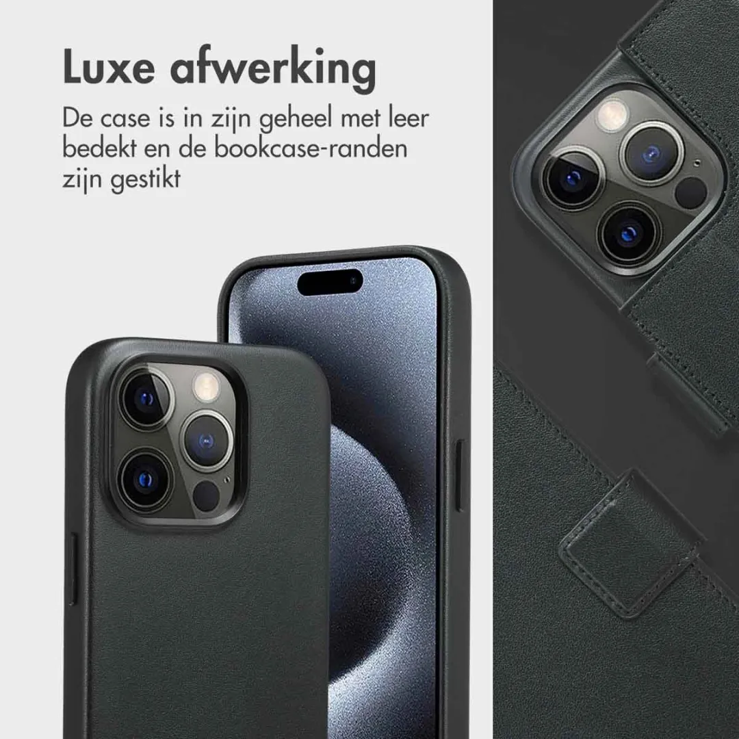 Accezz Hoesje iPhone 15 Pro Leather Bookcase 2-in-1 - 3 Pasjes - Zwart