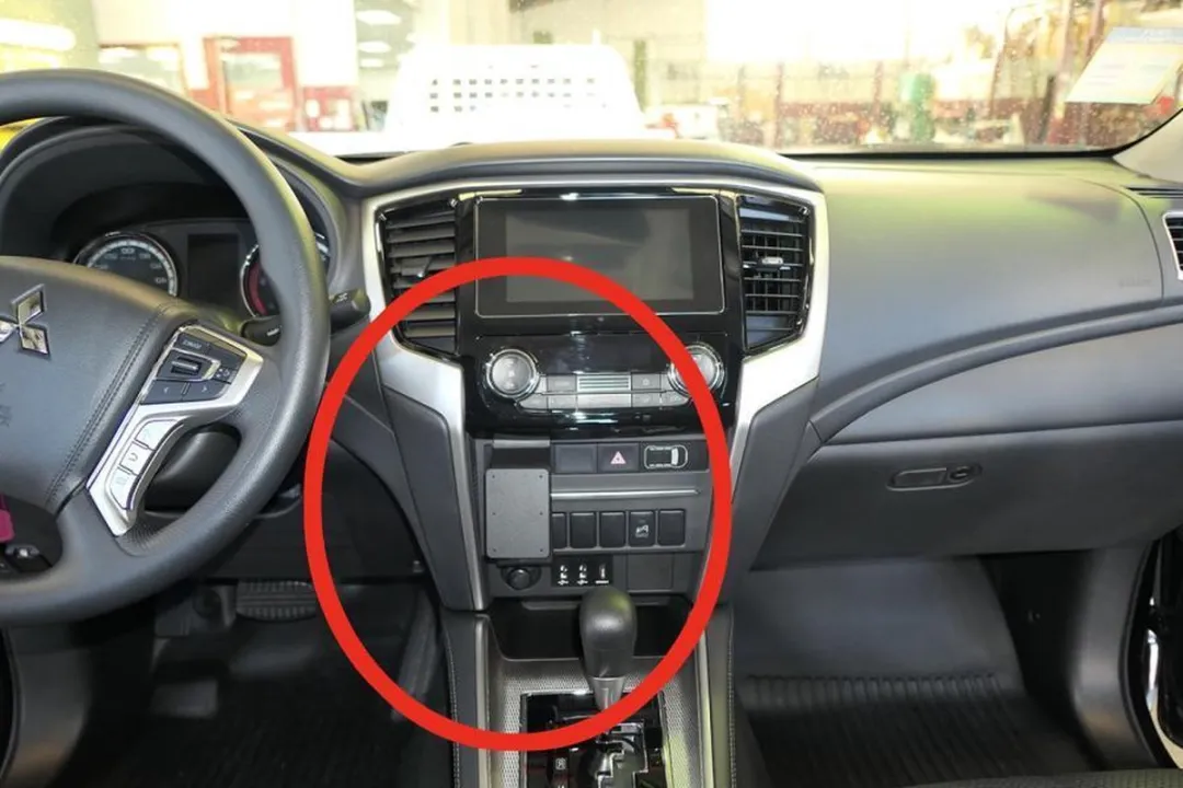 Brodit ProClip Mitsubishi L200 855523