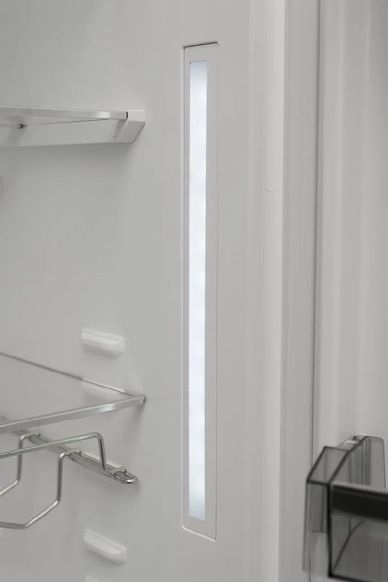 Sharp SJLC41CHDAEEU Kastmodel Koelkast 380L - Zwart