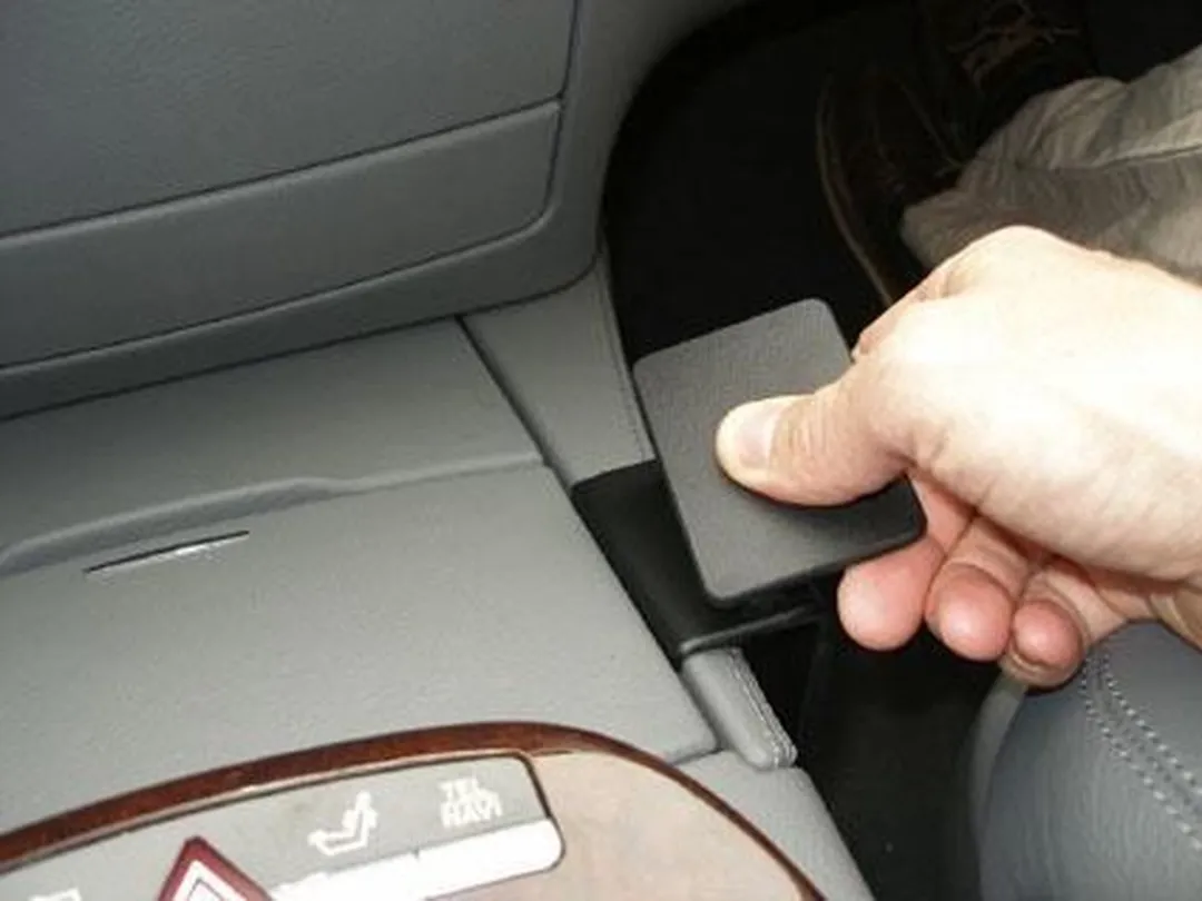 Brodit ProClip 833854 Houder Mercedes S-Klasse 2006-2009 - Zwart