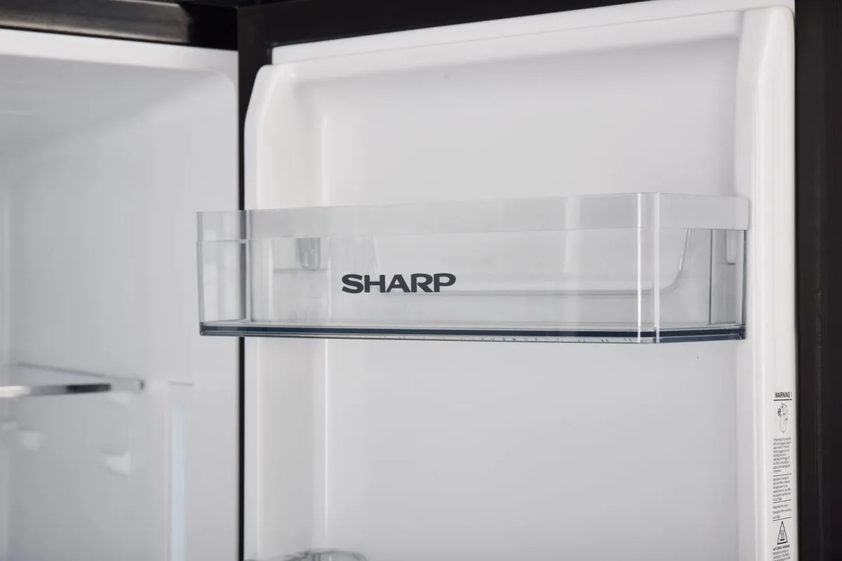 Sharp SJNFA15IMXBDEU Amerikaanse Koelkast 4-Deurs - 488L - No Frost - Zwart