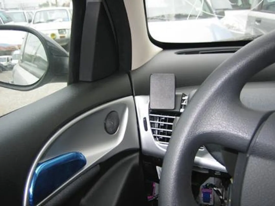 Brodit ProClip Lancia Ypsilon 2003-2011 Left Mount 804123