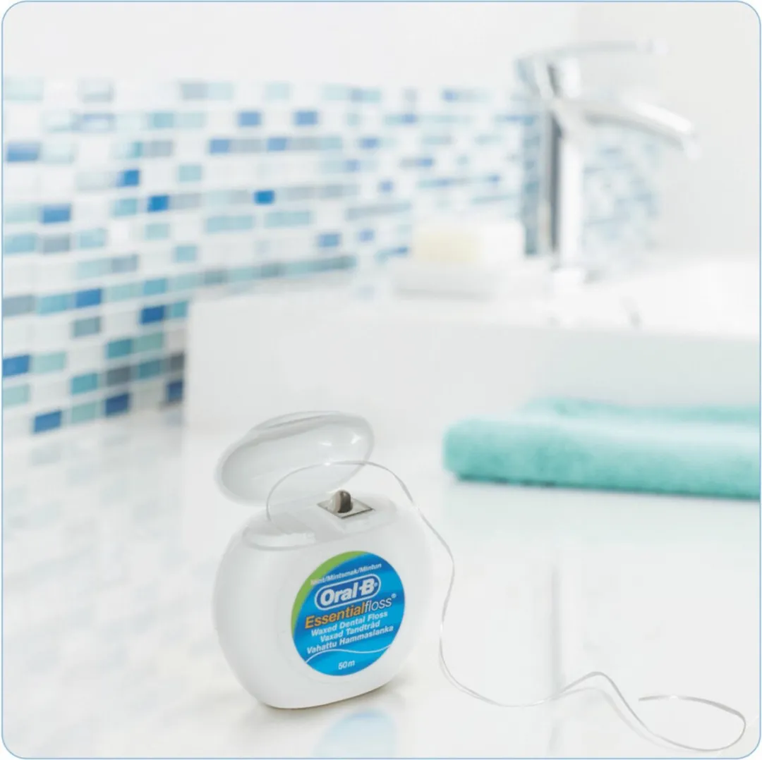 Oral-B Essential Floss Mint - 12 Stuks