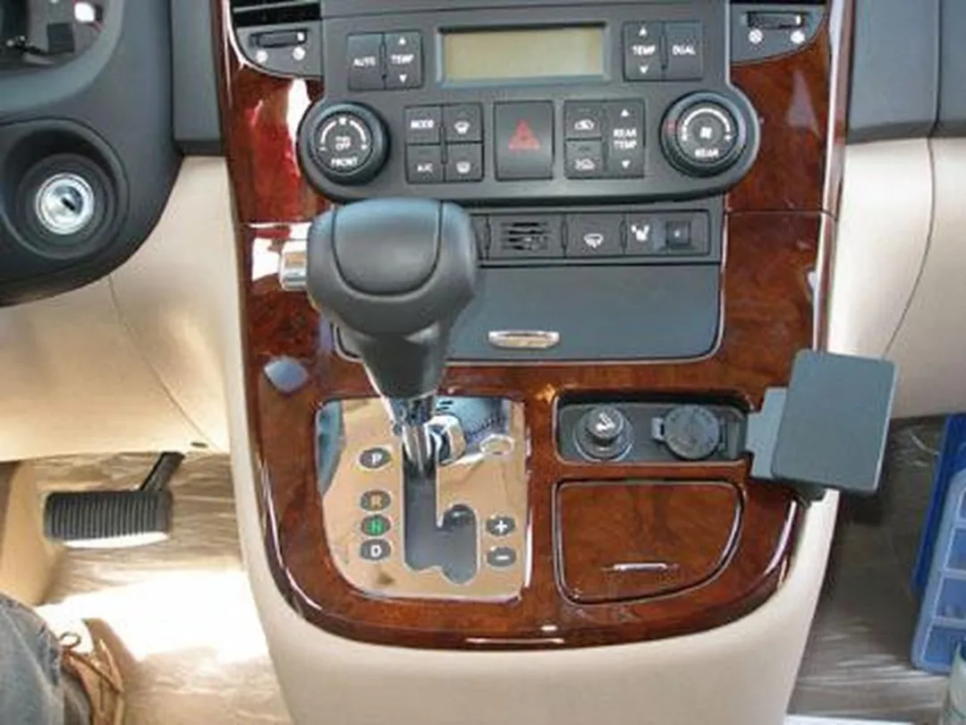 Brodit ProClip Kia Carnival 2006-2011 853829 Angled Mount