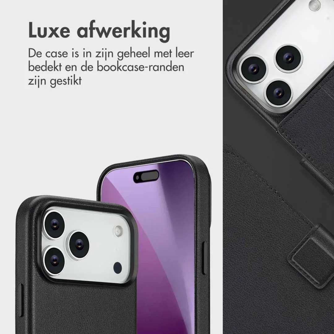Accezz iPhone 17 Leather Bookcase Hoesje - 3 Pasjes - Zwart