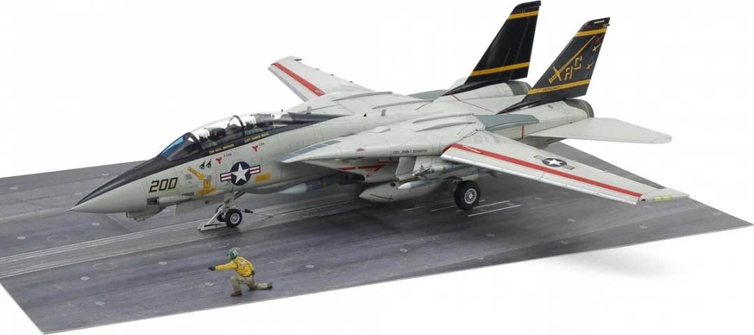 Tamiya 61122 Grumman F-14A Tomcat Late Carrier Launch Set - 1:48 - Multi