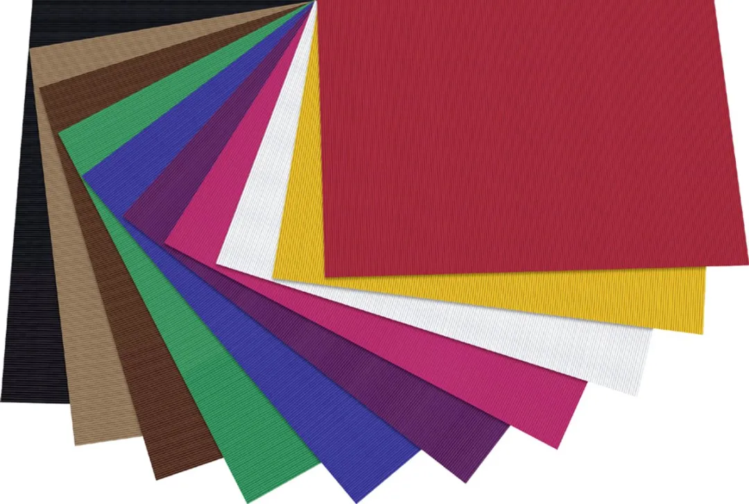 Folia Golfkarton 50x70cm - 10 Vel Goud
