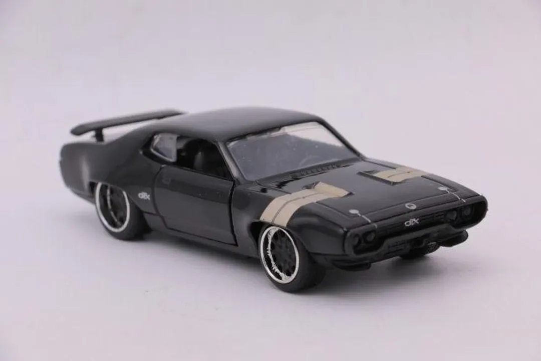 Jada Toys Dom's Plymouth GTX 1:32 Miniatuurauto - Zwart