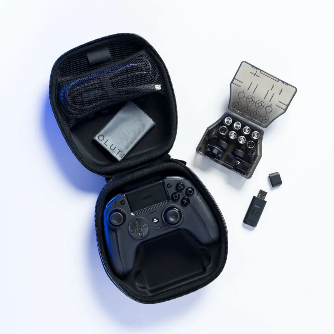 Nacon Revolution 5 Pro Bluetooth Gamepad - Zwart