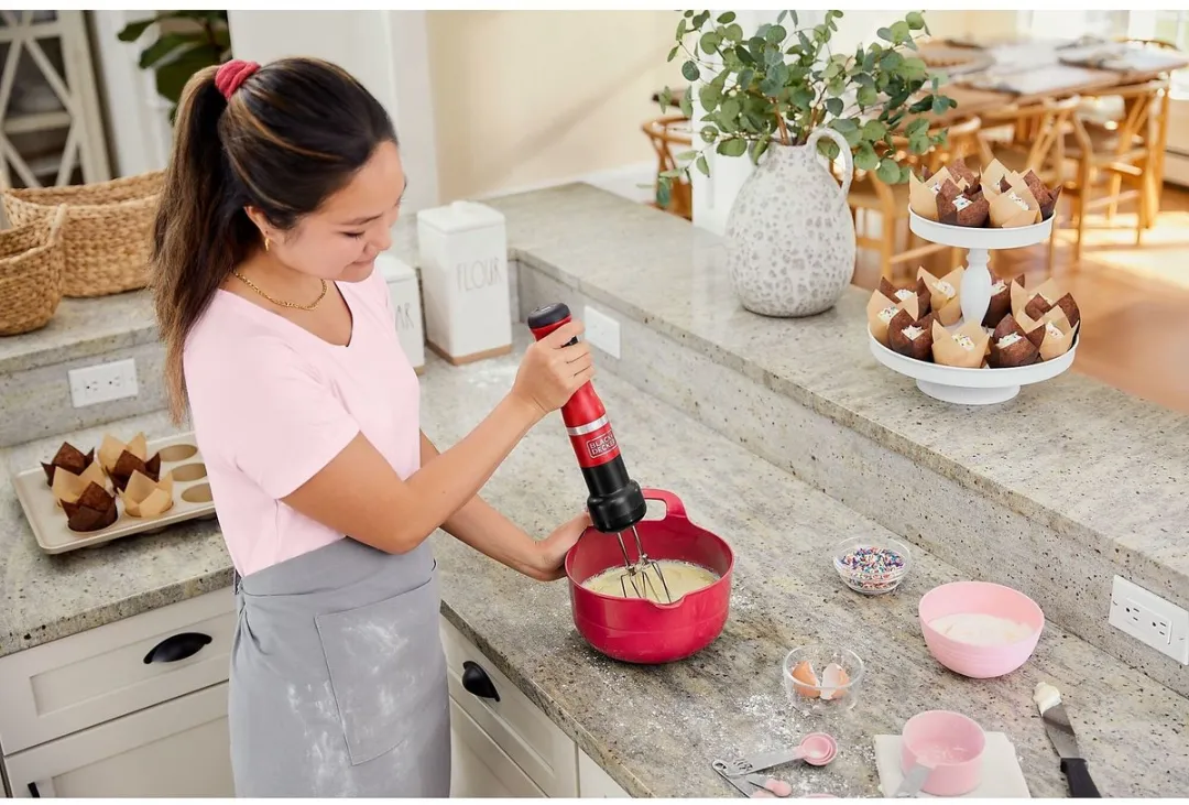 BLACK+DECKER BCKM1014KR Draadloze Staafmixer - 5 Snelheden - Rood