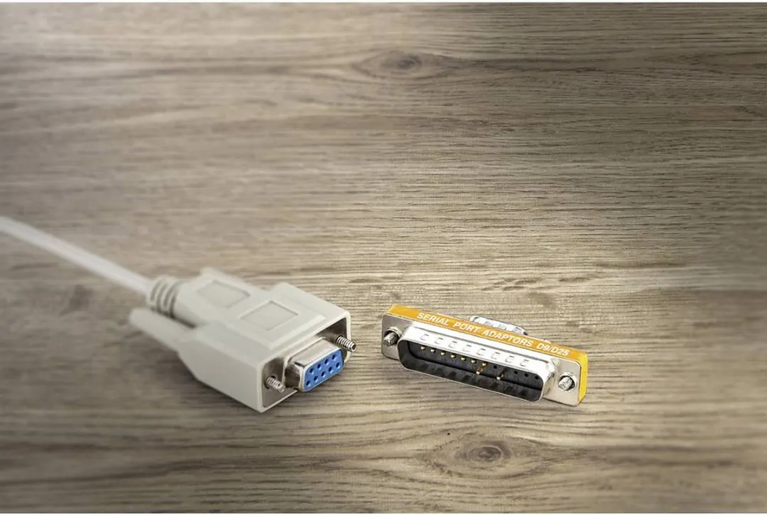 Renkforce RF-4543257 Adapter Serieel D-sub 9-polig naar 25-polig