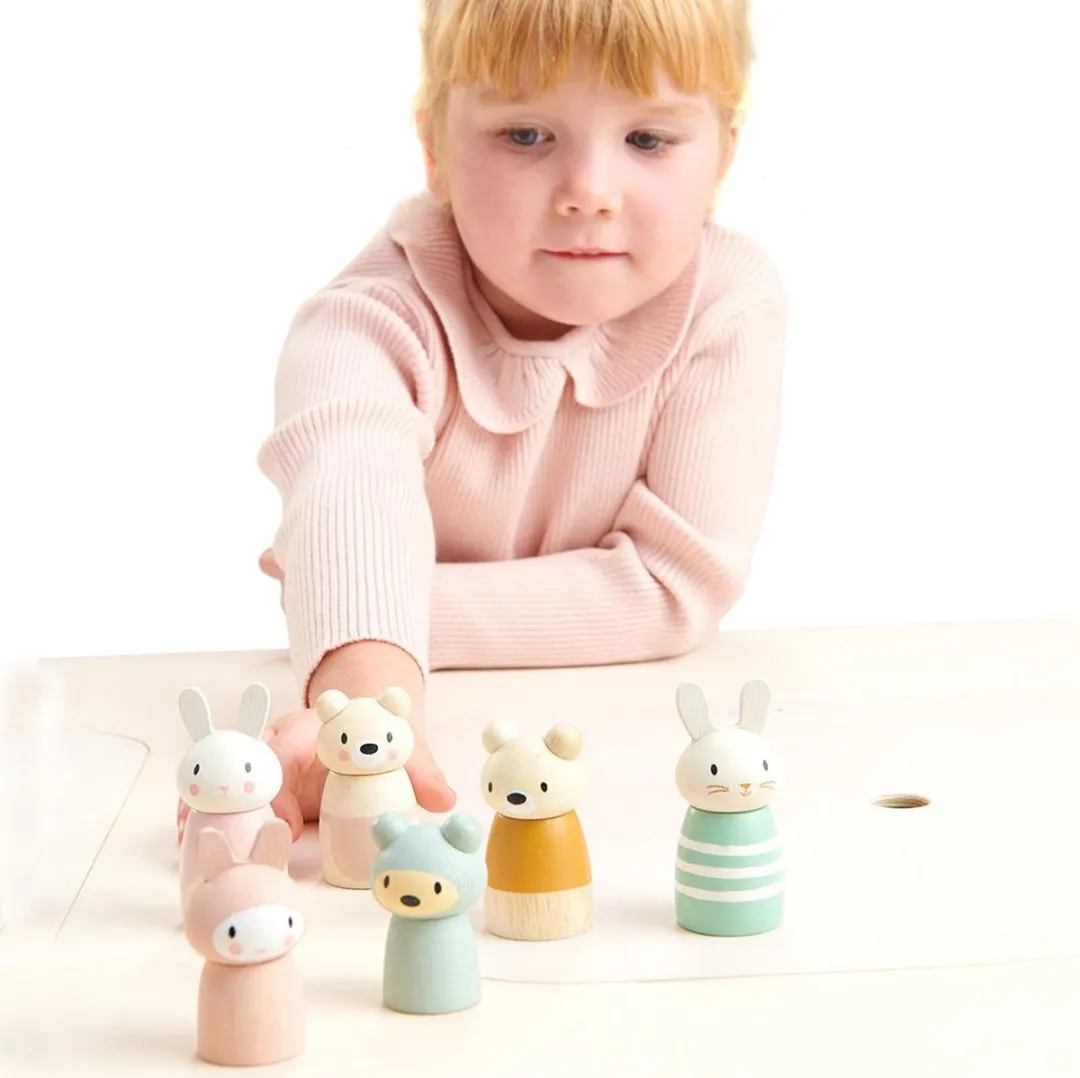Tender Leaf Toys Bear Tales Junior Speelfiguren 3-delig - Groen/Rood/Rozig - afbeelding 6 van 6
