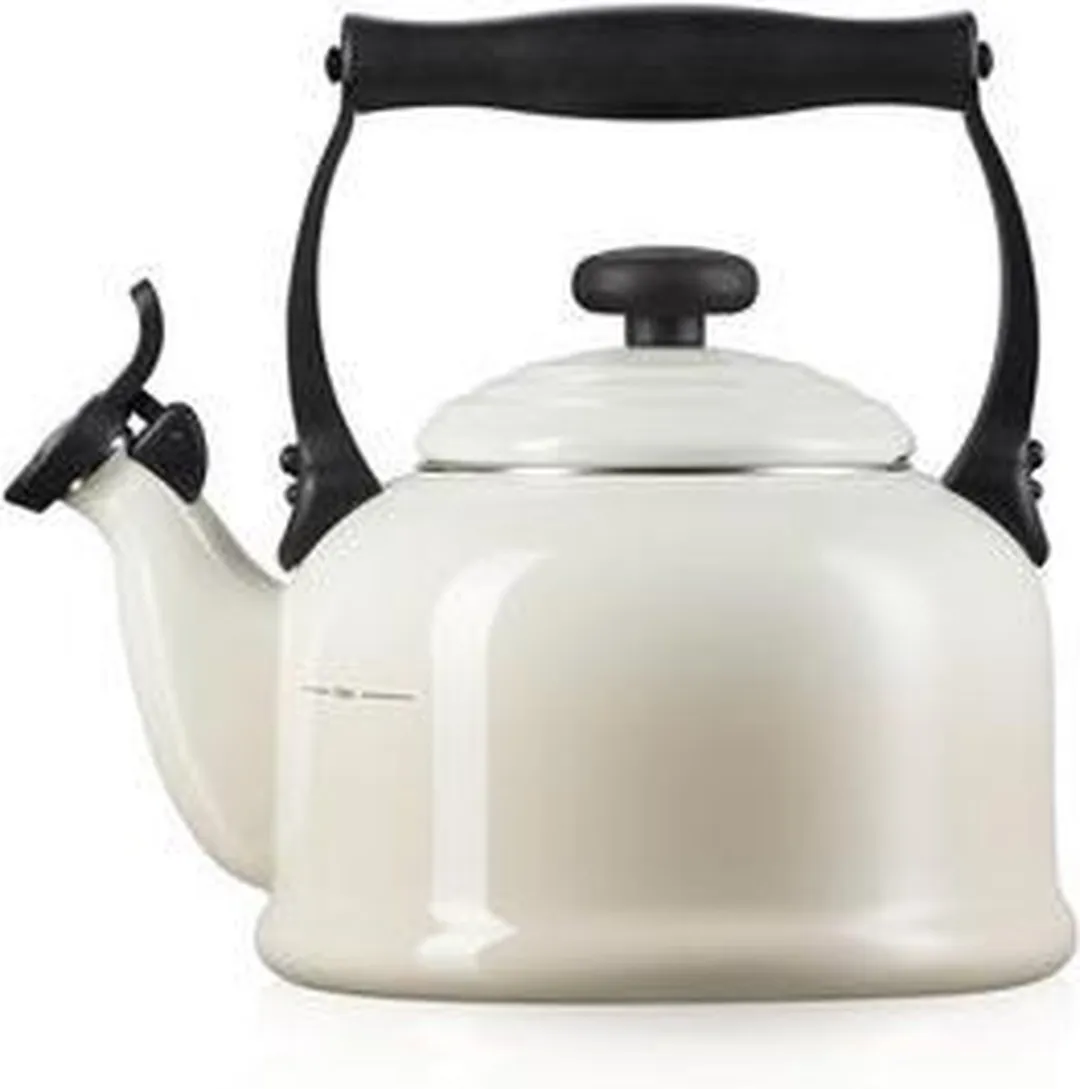 Le Creuset Tradition Fluitketel Meringue 2,1L