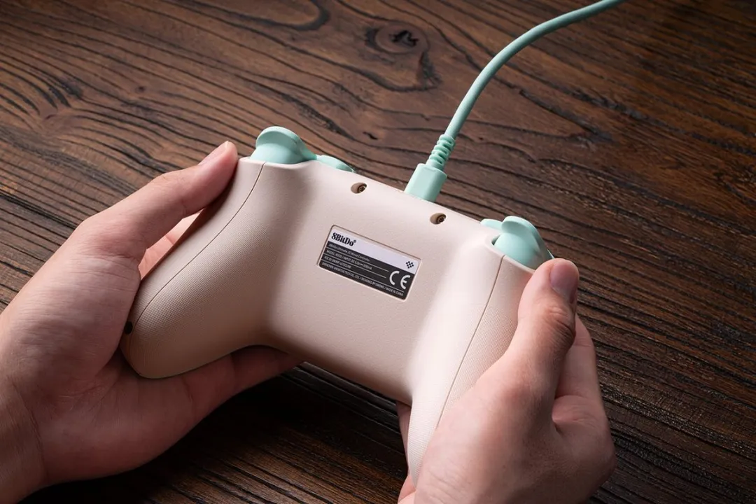 8Bitdo Ultimate 2C Controller RET00475 - Mint/Roze