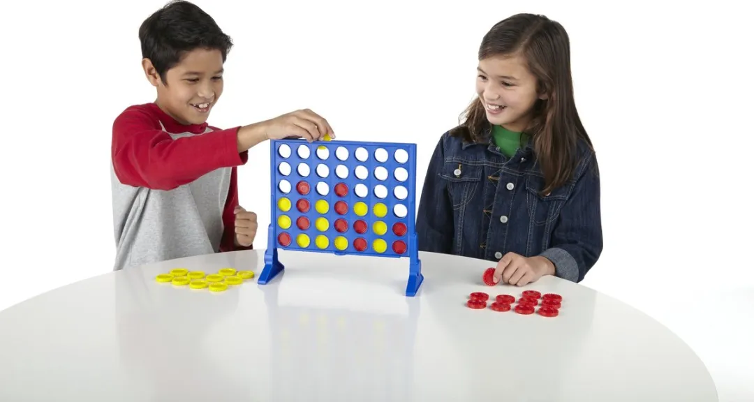 Hasbro HG 4 op 'n rij - Speelraam met 42 schijfjes - afbeelding 6 van 6
