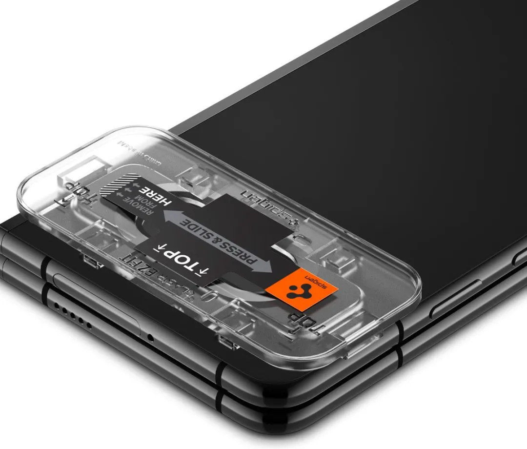 Spigen Optik EZ Fit Google Pixel Fold Camera Lens Protector - 2 Stuks - afbeelding 4 van 6