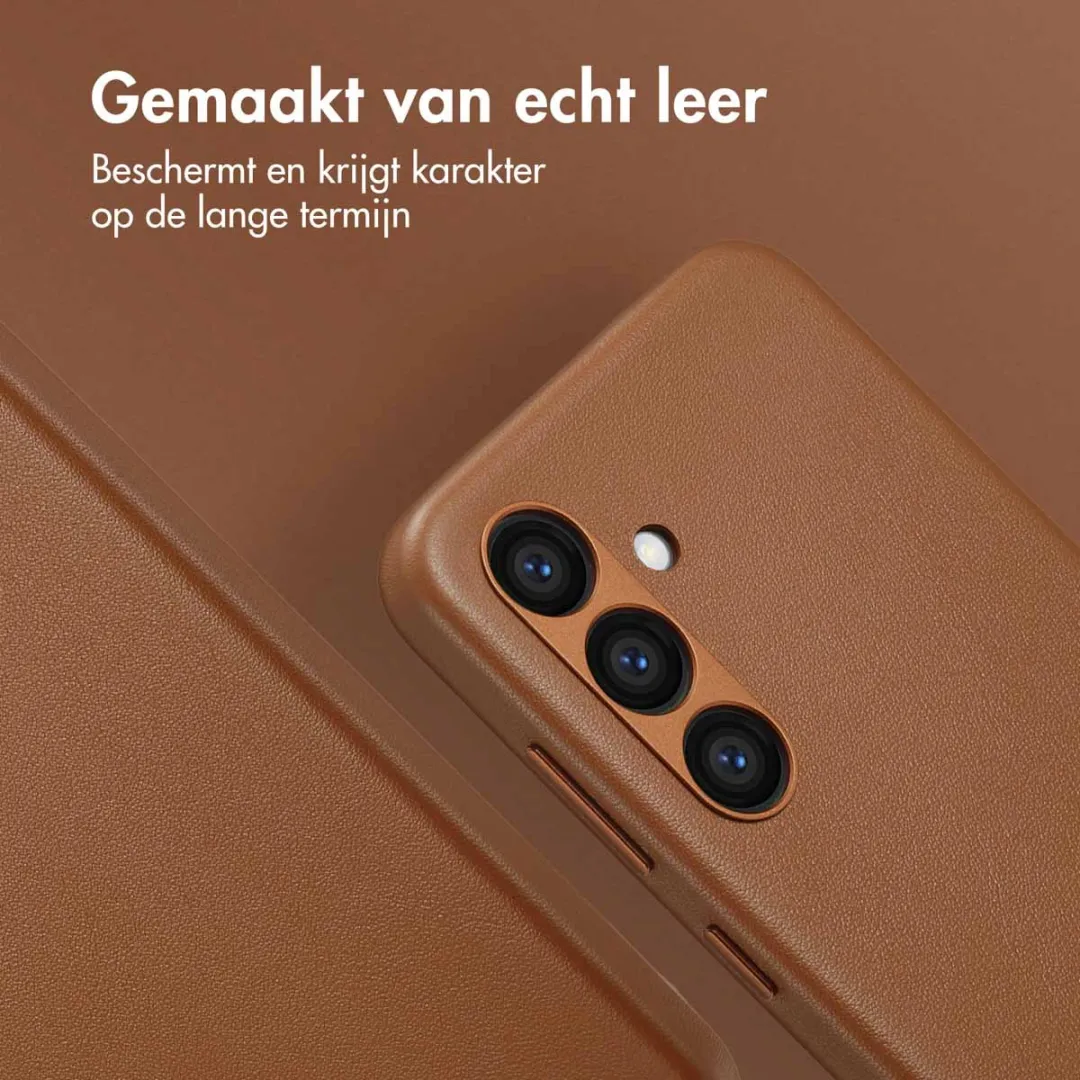 Accezz Hoesje Samsung Galaxy S24 - Magnetische Leather Backcover Sienna Brown - afbeelding 2 van 6