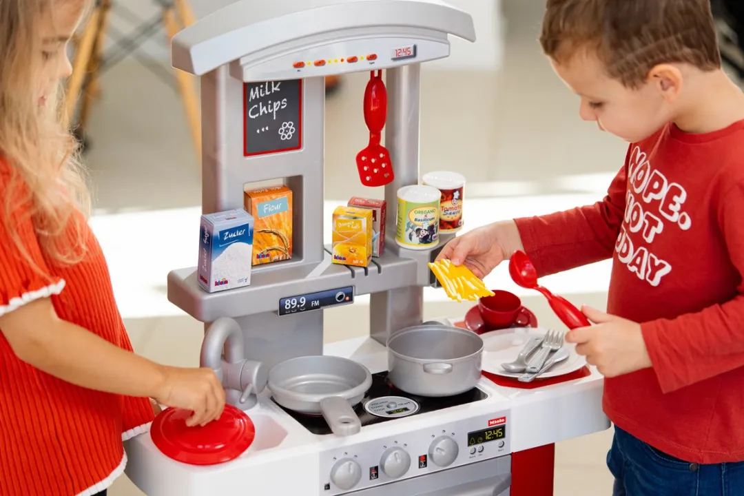Klein Toys Miele Starter Keuken - Rood Grijs