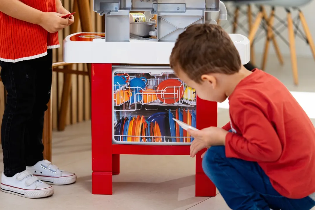 Klein Toys Miele Starter Keuken - Rood Grijs