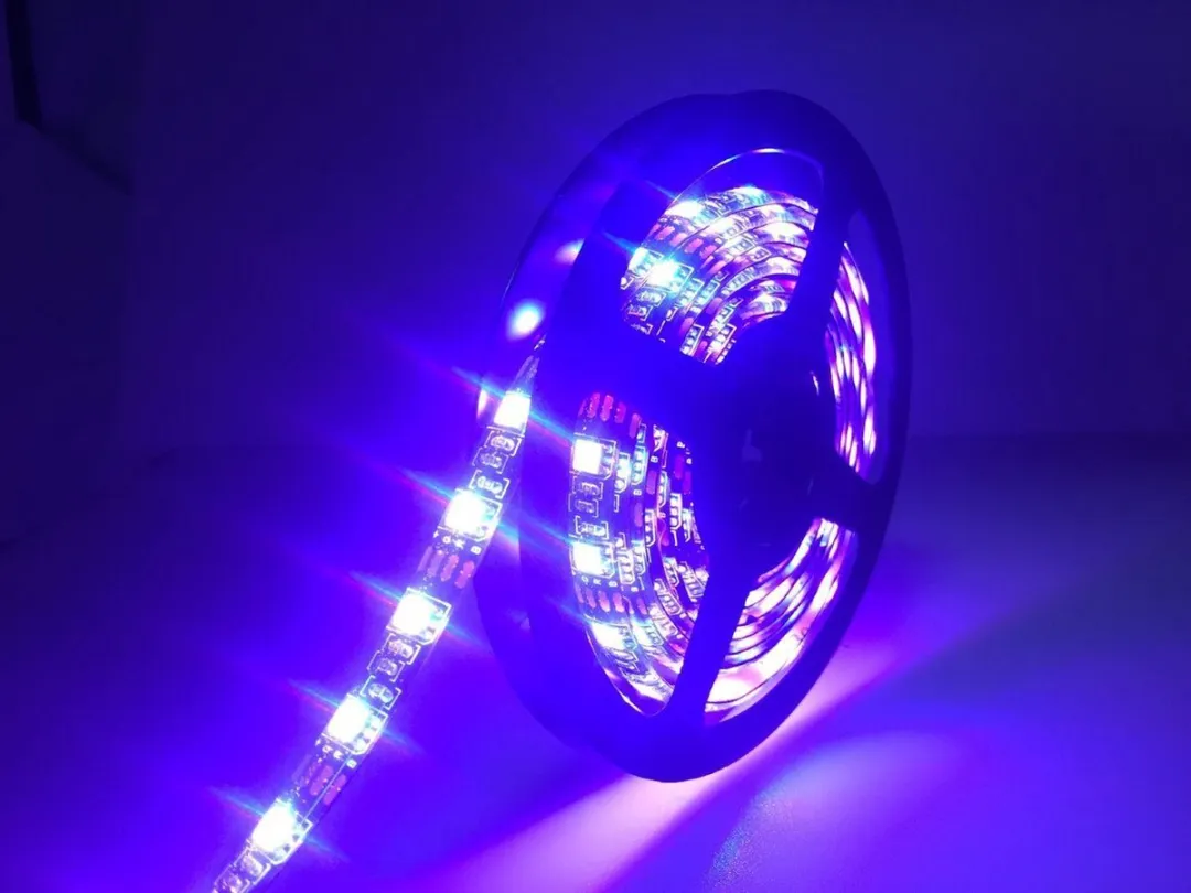 NÖRDIC LED-5M RGB LED Strip 5m - 300 LED/m - RGB Afstandsbediening