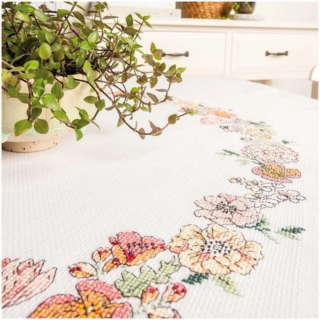 Rico Design Borduurpakket Tafelkleed Bloemenkrans 80282.52.21