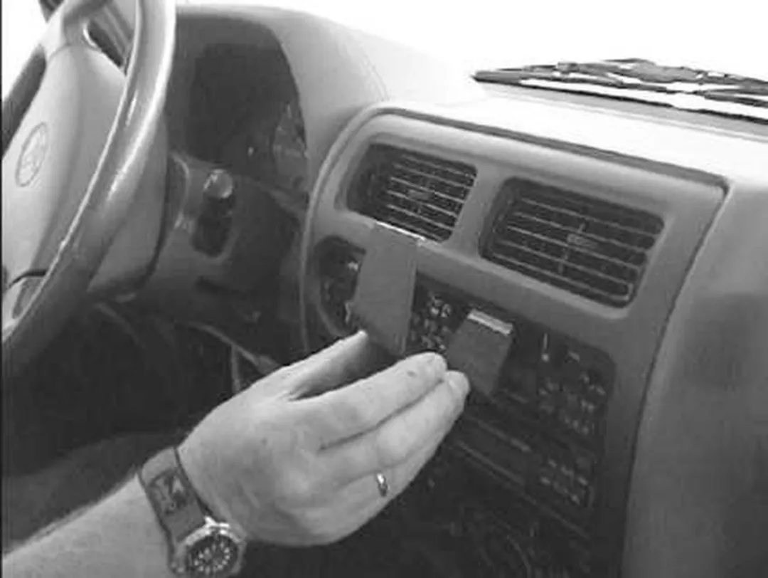 Brodit ProClip 852749 Toyota LandCruiser 90 Houder - Zwart - afbeelding 2 van 5