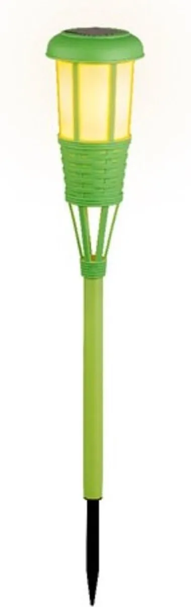 2x stuks solar tuinfakkel/tuinlamp groen op zonne-energie 61 cm - Prikspots tuinverlichting