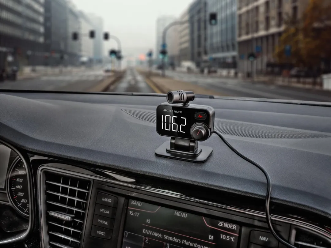 Caliber PMT565BT Bluetooth FM Transmitter - Autolader QC3.0 - Zwart
