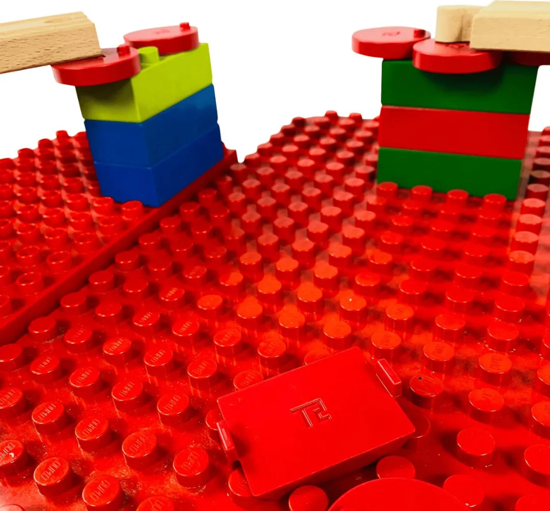 Allround Large - 33 Brio Adapters - Treinbaanonderdelen - Houten Treinbaan - geschikt voor bekende bouwstenen en treinbanen van o.a. Bandits & Angels