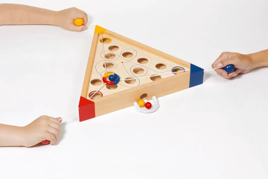 Goki Tricours Behendigheidsspel 37x31x5cm - Hout - 4+