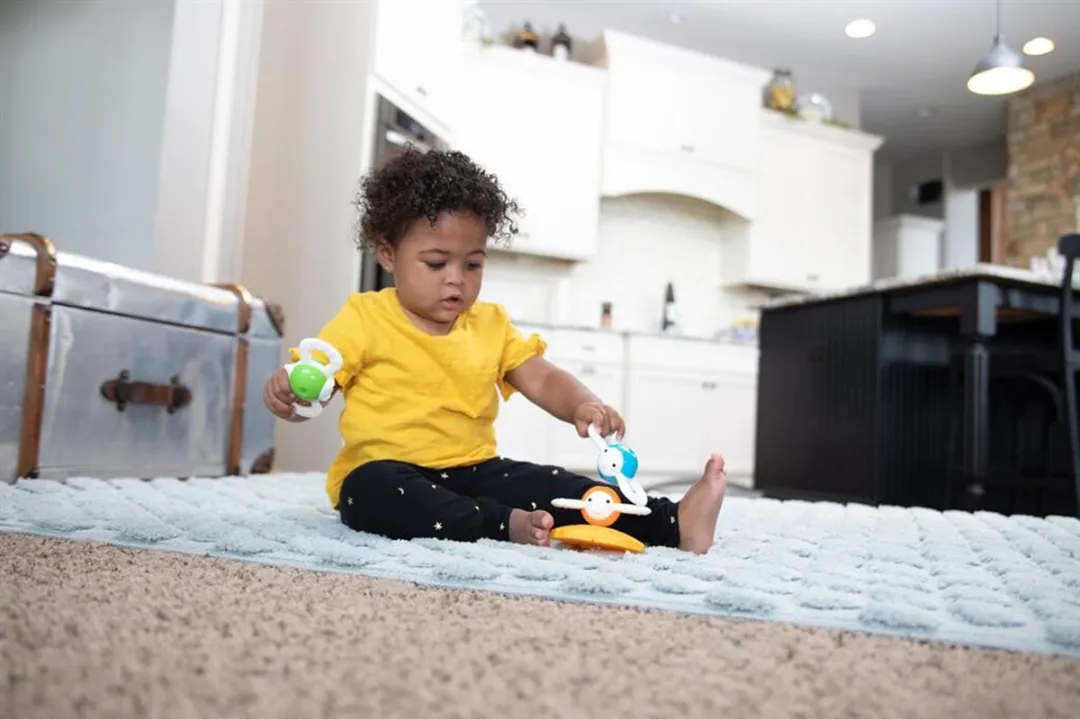 Dizzy Beez - Magnetische Bijtringen en Stapelspeelgoed voor Baby’s - Educatief, Sensorisch en Kleurrijk Speelplezier - Vanaf 10 Maanden