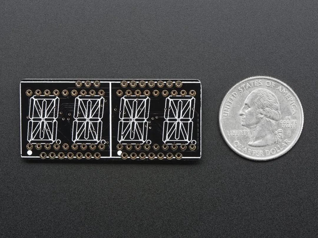 Adafruit 14-Segment Alphanumeric LED FeatherWing 3089 - Meerkleurig