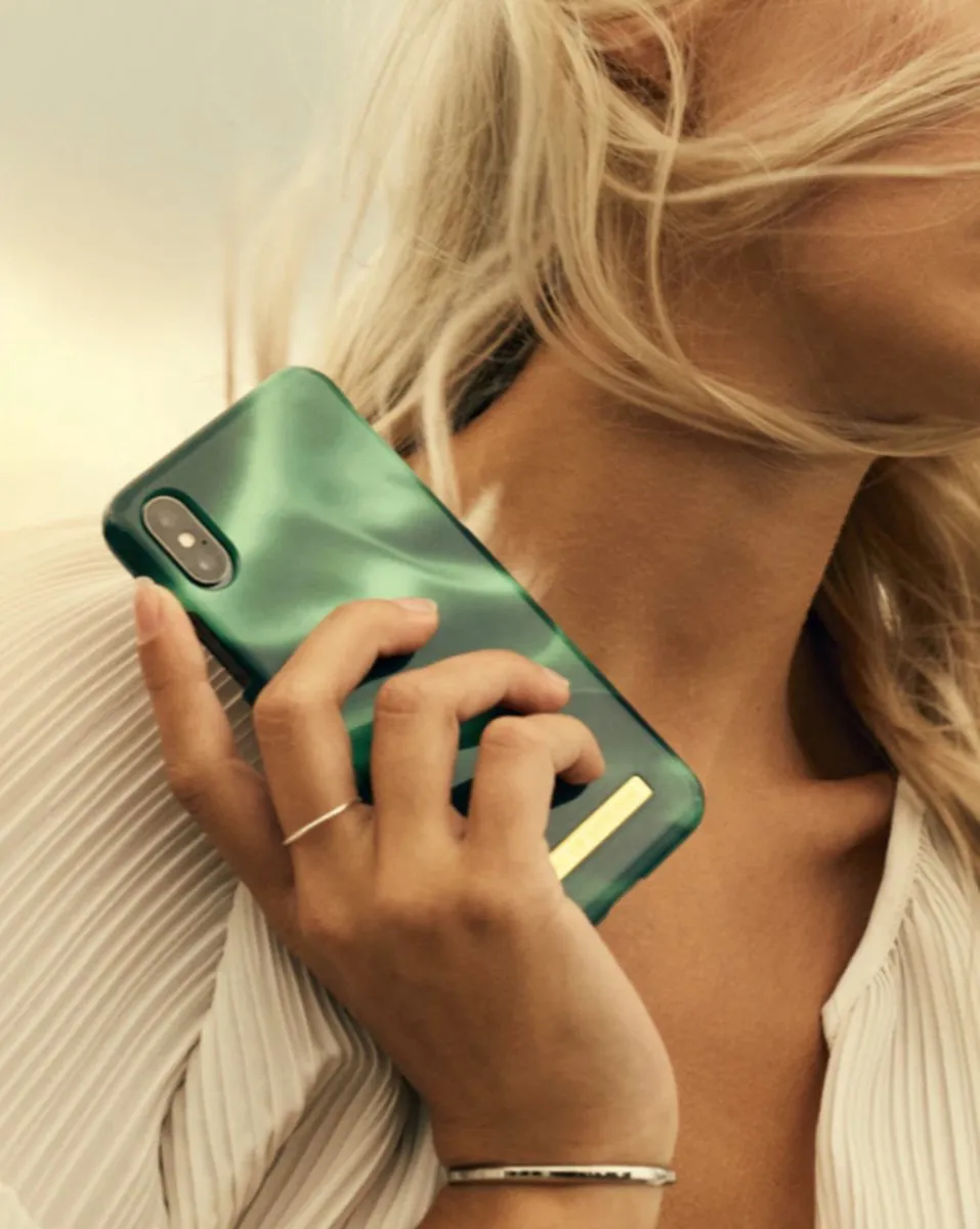 iDeal of Sweden iPhone 11 Pro Max Hoesje - Emerald Satin - IDFCAW19-I1965-154 - afbeelding 4 van 6