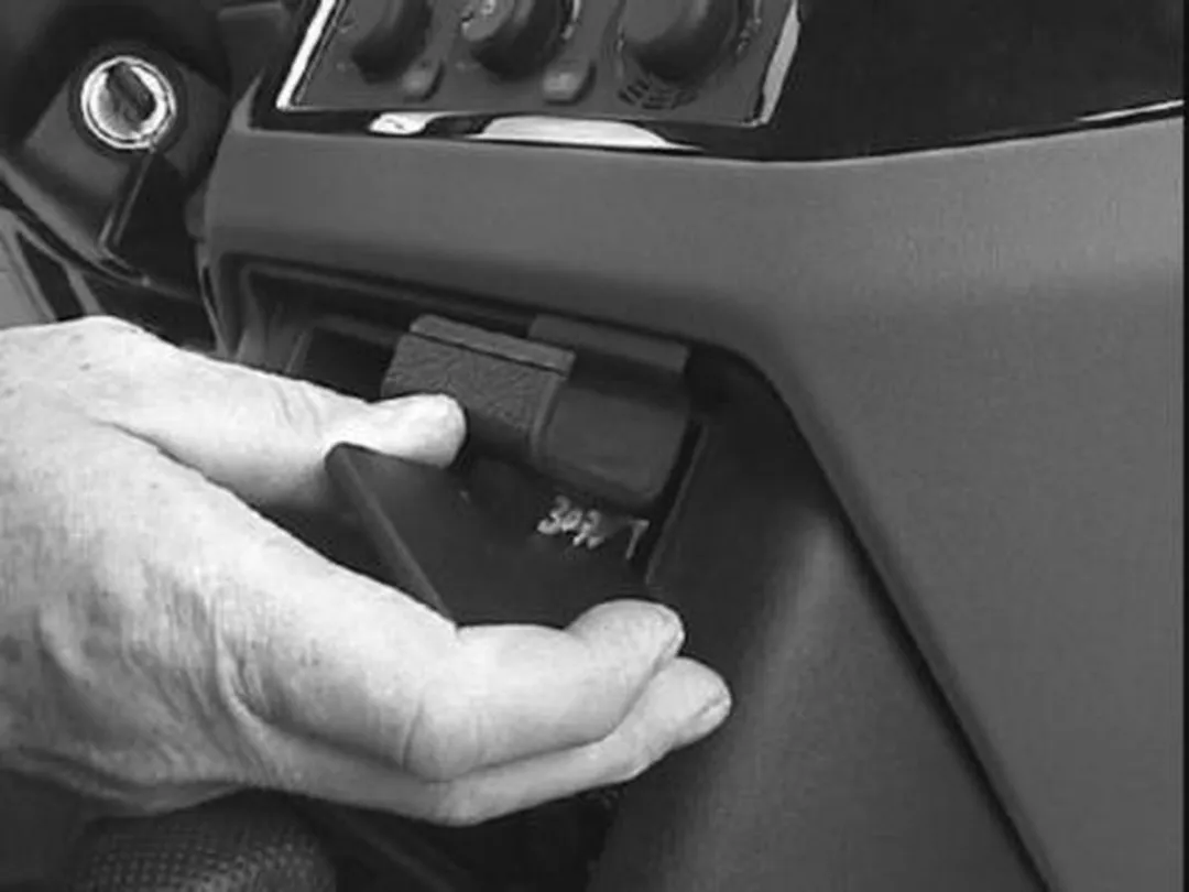 Brodit ProClip 852816 Houder - Mitsubishi Pajero/Shogun 2000-2006 - Zwart