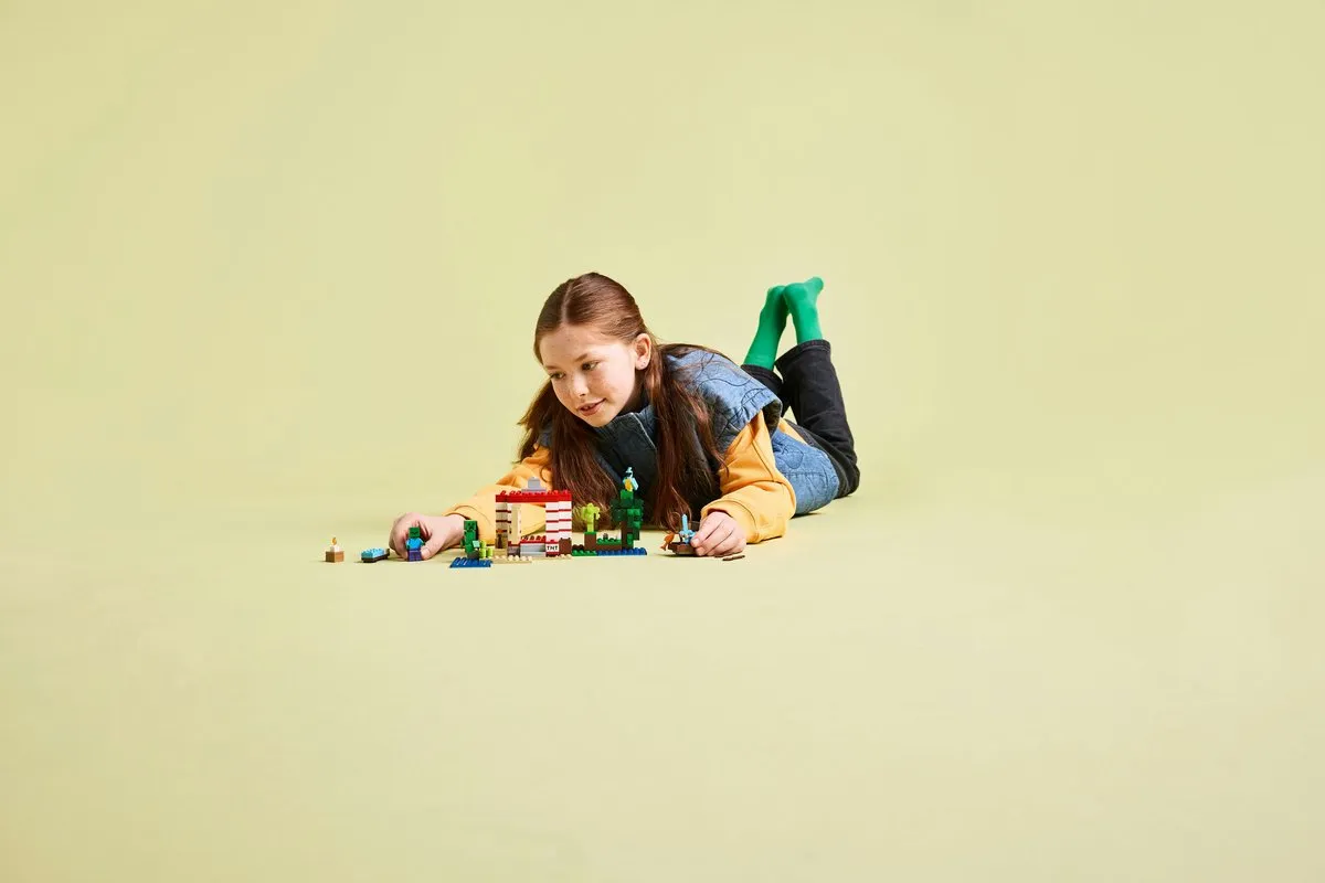 LEGO Minecraft Het TNT Junglehuis 21275 - 287 Stukken - Multicolor