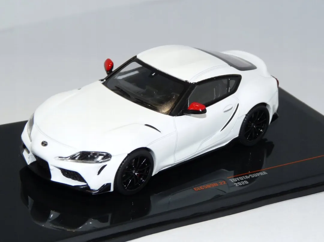 Toyota Supra 2020 IXO Models CLC509N.22 - 1:43 Schaalmodel - Rood/Wit/Zwart