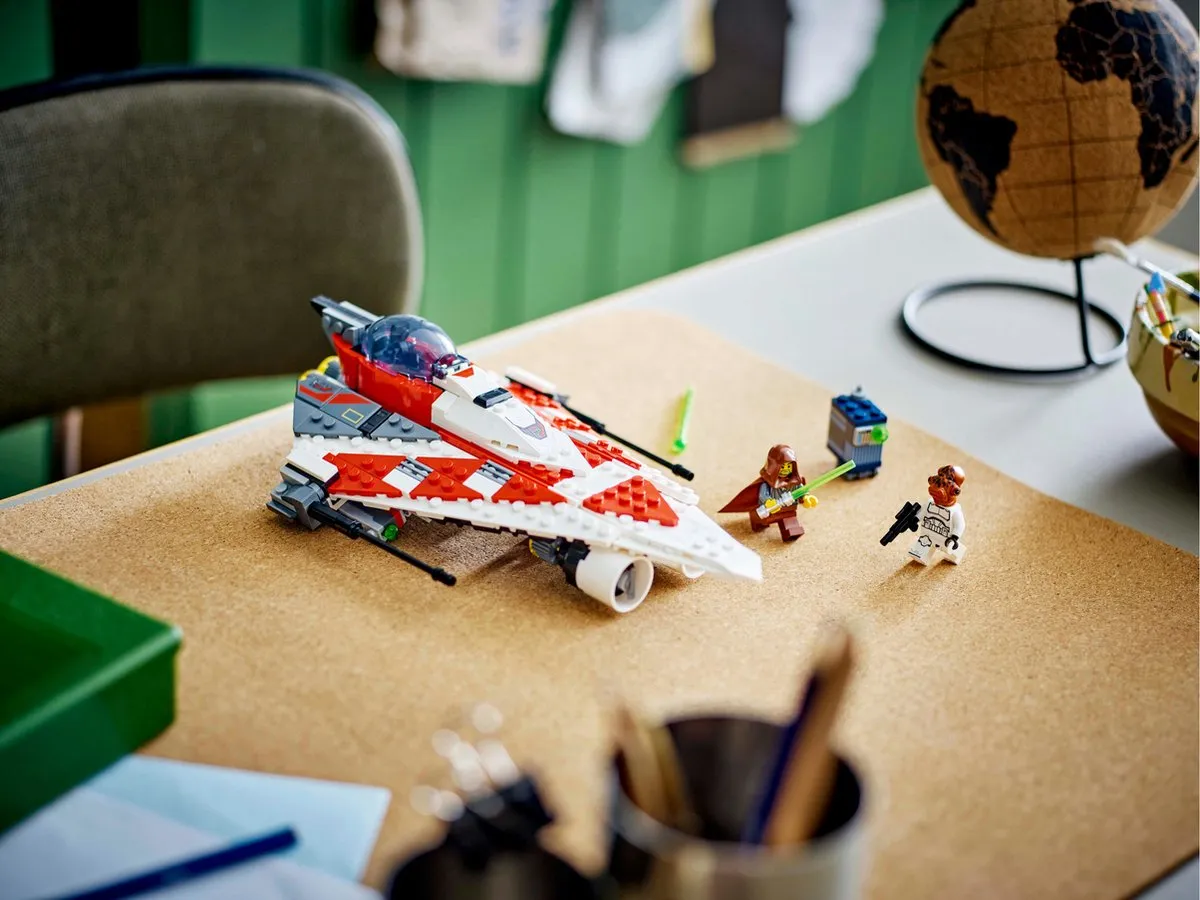 LEGO Star Wars Jedi Bobs Starfighter 75388 - 305 Stukken - 3 Minifiguren