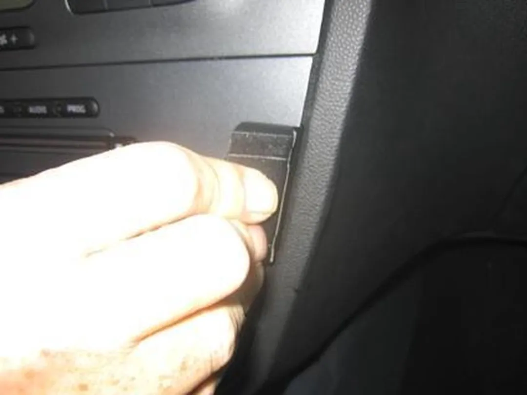 Brodit ProClip 853715 Seat Leon 2006-2012 - Zwart