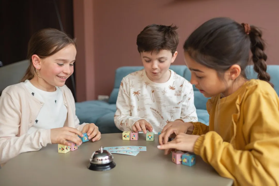 BS Toys Snelle Kubussen Spel GA498 - 16 Kubussen