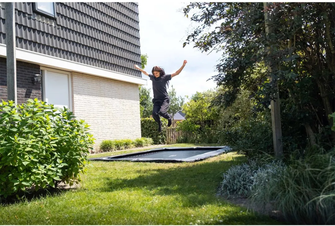 EXIT InTerra Groundlevel Sports Trampoline 214x305cm - Zwart