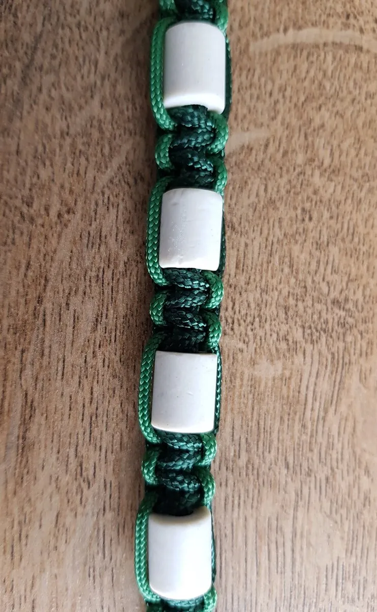 De Kleine Dierenwinkel Anti-Tekenband EM Kralen Groen 50-60cm