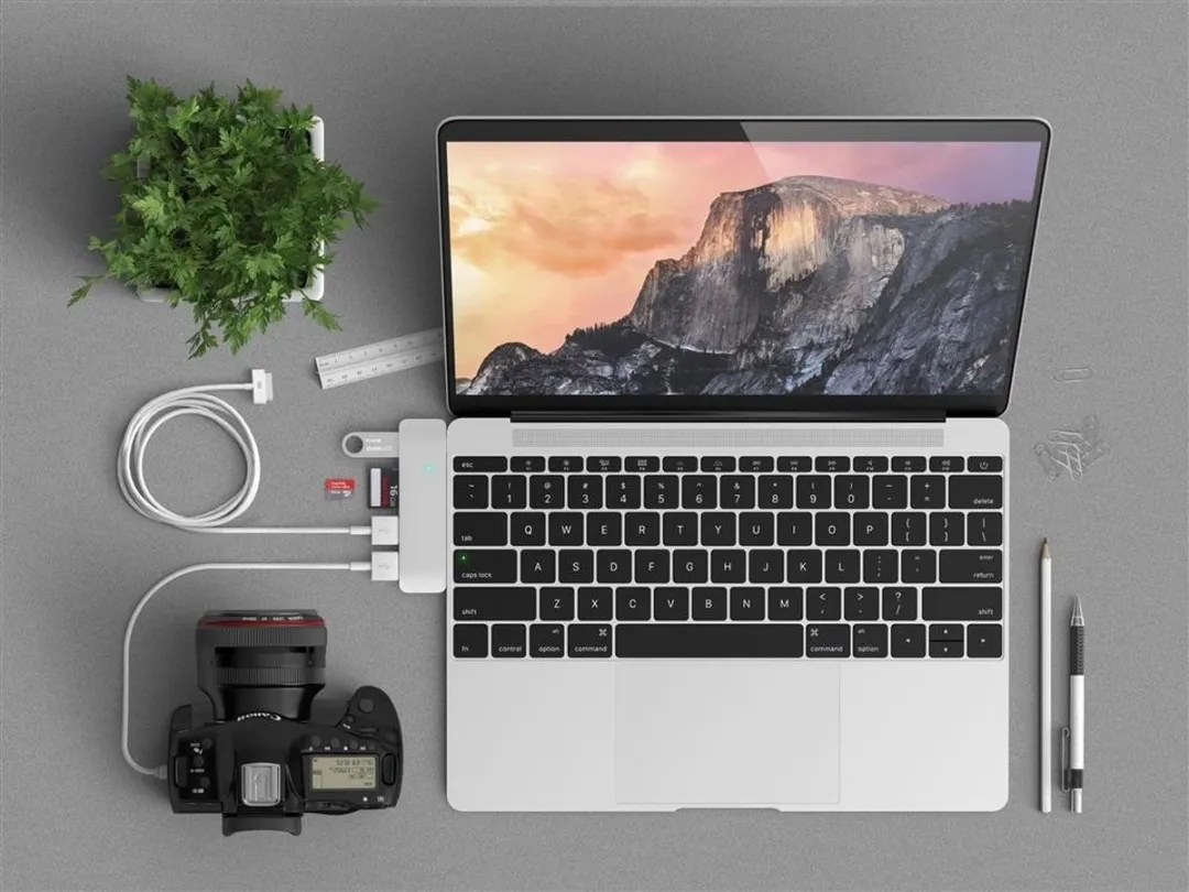 Satechi SAT05382 Type-C USB Hub - 3 Poorten - Zilver