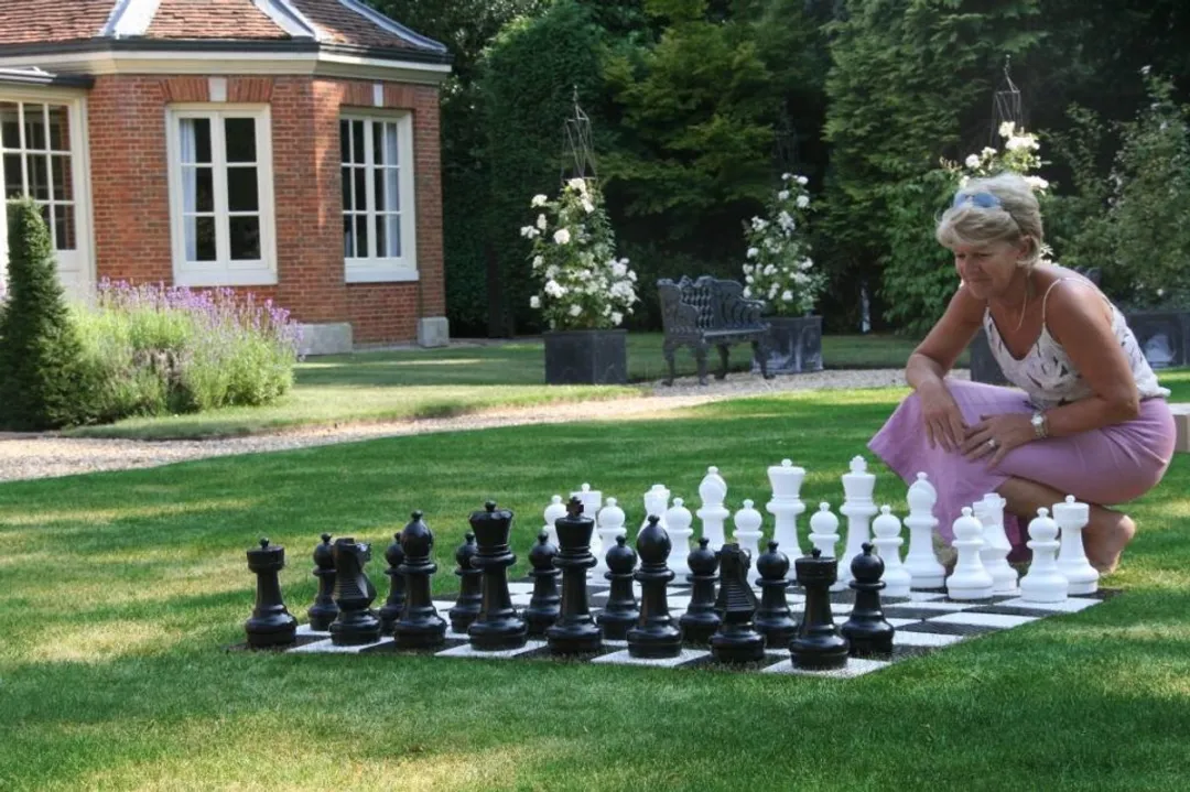 Ubergames Tuin Schaakspel Staunton 64-delig - UV-bestendig PVC