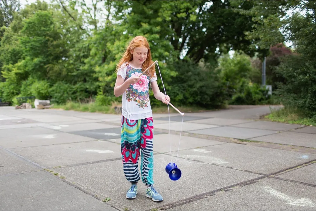 BS Toys Diabolo Rubber Blauw - Circus Speelgoed - 6+ Jaar