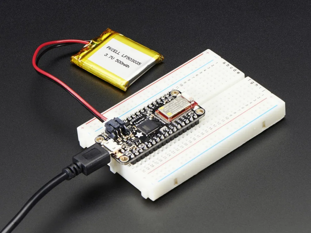 Adafruit Feather 32u4 Bluefruit LE 2829 - Meerkleurig