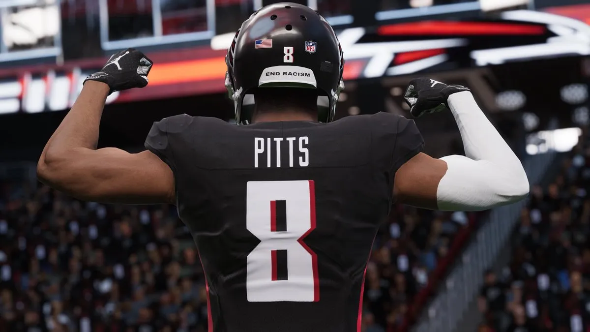 EA Madden NFL 22 - Xbox One - 4 Spelers Online