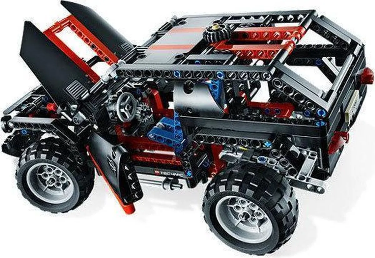 LEGO Technic Extreme Cruiser 8081 - 590 Stukken - Multicolor