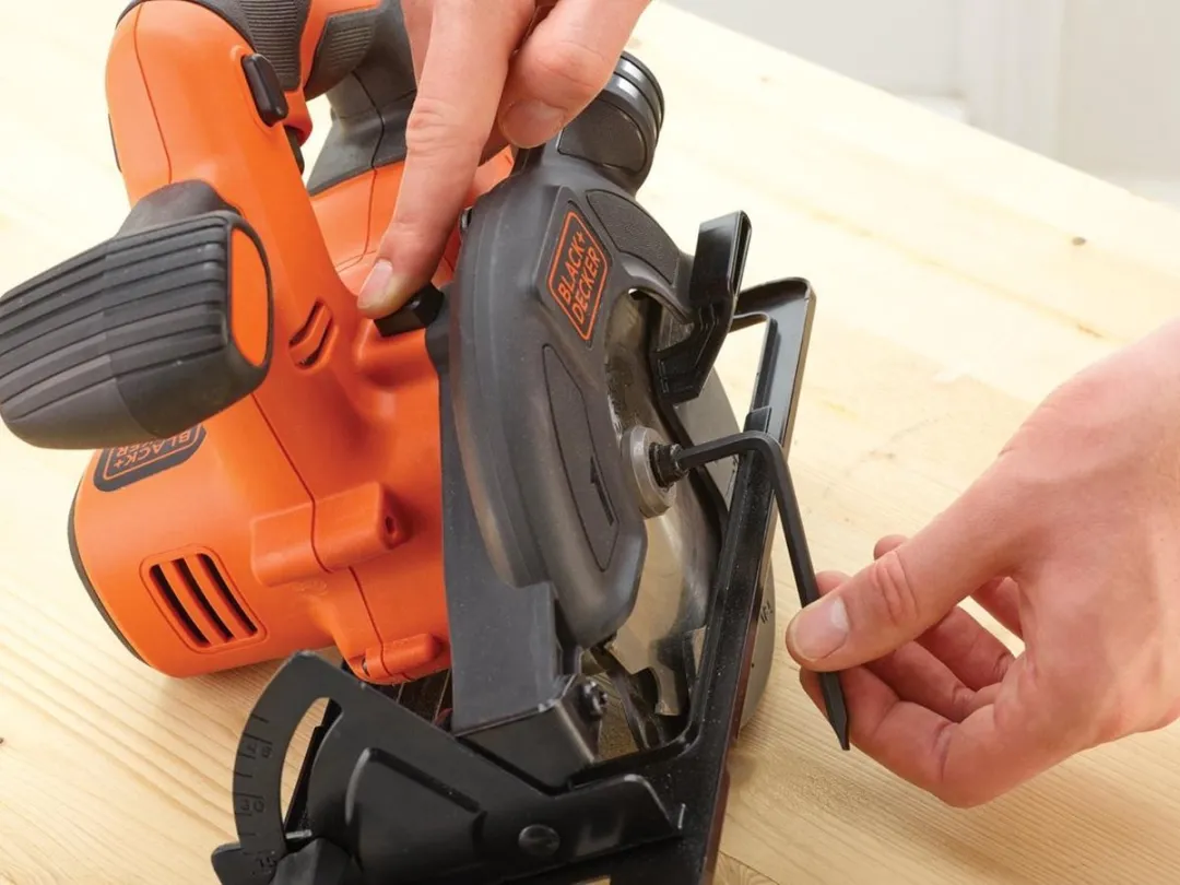 BLACK+DECKER BDCCS18N-XJ Cirkelzaag 140mm