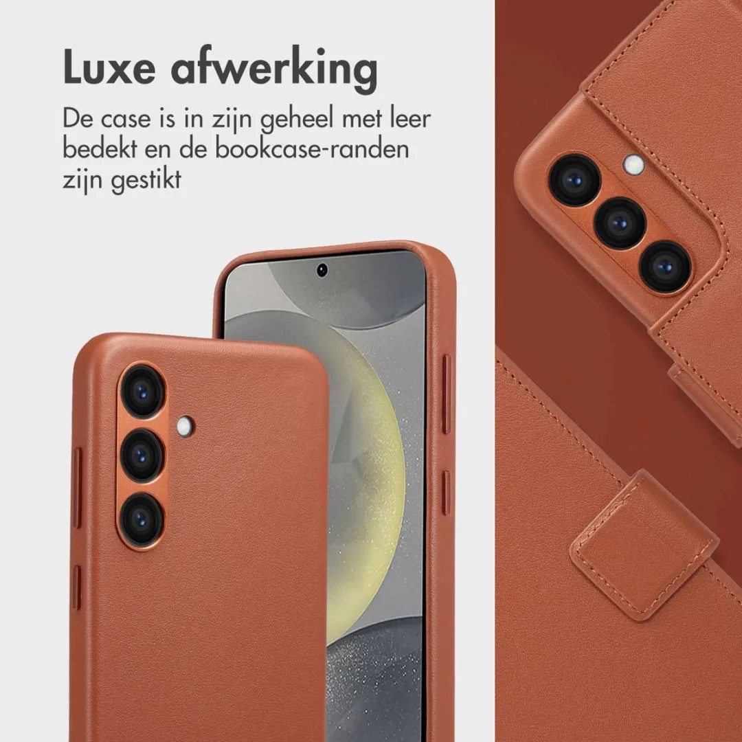 Accezz Hoesje Samsung Galaxy S24 Leather Bookcase 2-in-1 - Bruin
