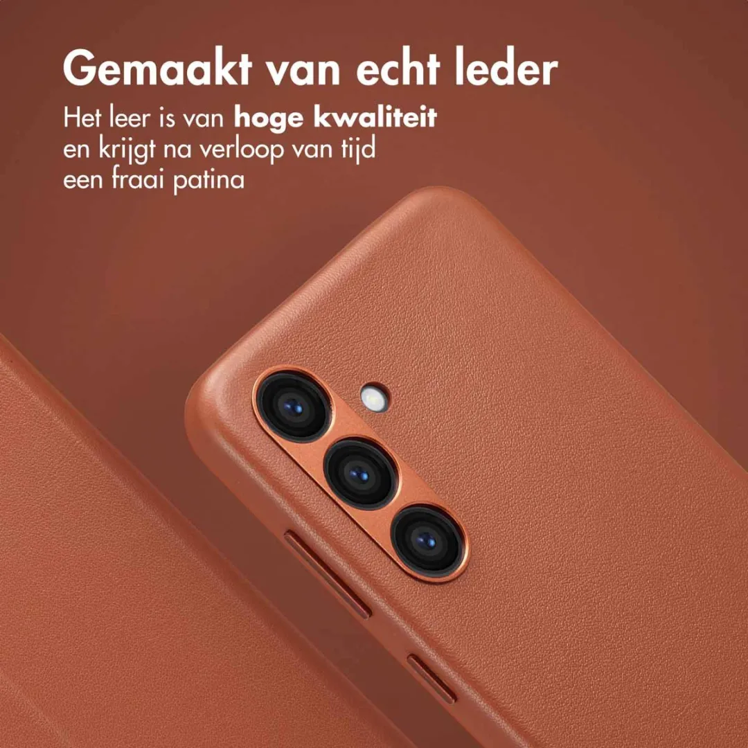 Accezz Hoesje Samsung Galaxy S24 Leather Bookcase 2-in-1 - Bruin